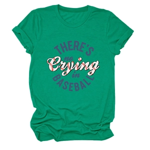 Detail eines smaragdgrünen Baumwoll-T-Shirts mit There's no Crying in Baseball Print
