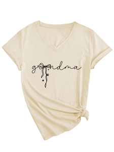 Detail of V-neck beige grandma t-shirt with ribbon star print and tied knot hem