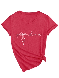 Detailed view of Grandma text and bow print on red V-neck casual short sleeve T-shirt