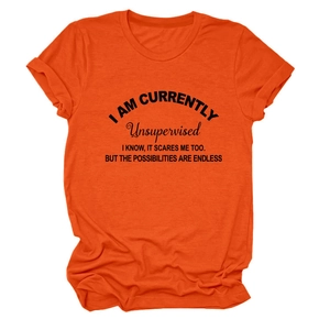 T-shirt arancione girocollo a maniche corte con stampa slogan nero dal design casual