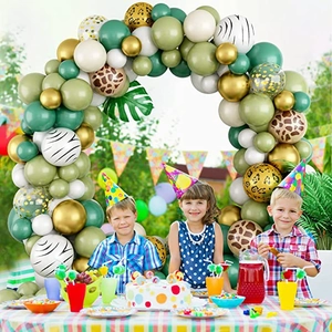 Kit arche de ballons thème animaux de forêt vert sauge et doré pour décoration d'anniversaire