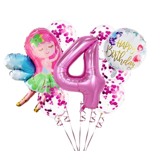 Dettaglio palloncino rosa numero 4 e fata dei cartoni per decorazione compleanno bambina