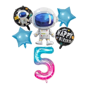 Set de globos de astronauta para 5 cumpleaños con estrellas y diseño de cohetes