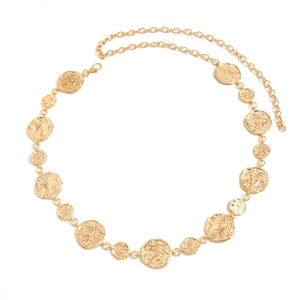 Adjustable golden waist chain featuring irregular hammered round metal pendants