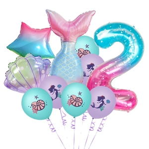 Détail du kit ballons sirène comprenant le chiffre 2 dégradé et des ballons en latex