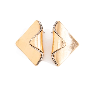 Boucles d'oreilles géométriques dorées avec design plié et strass blancs brillants