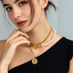 Three-layer 18K gold plated necklace with baroque pearls and vintage portrait coin pendant