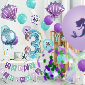 Détail du kit d'anniversaire sirène 3 ans avec ballons coquillage et queue de poisson