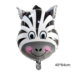 Détail d'un ballon zèbre en aluminium à rayures noires et blanches pour fête