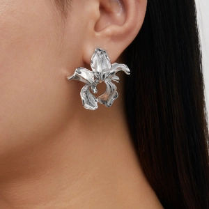 French vintage 18K gold plated irregular flower stud earrings in polished silver finish