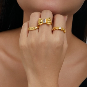 Anello in Zirconia Rame Placcato Oro 18K Vintage Fiocco Onde Struttura Regolabile Anello Aperto Gioielli Moda per Donna