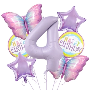 Détail du set de ballons d'anniversaire 4 ans violets avec papillons et étoiles