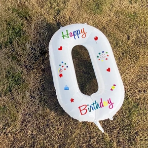 40 inch witte folieballon nummer 0 met Happy Birthday print en kleurrijke feestpatronen