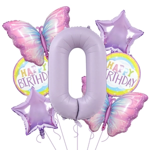 Détail du kit de ballons d'anniversaire violets avec chiffre zéro et papillons dégradés