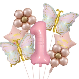 Dettaglio del set di palloncini a farfalla e margherita per il primo compleanno bimba