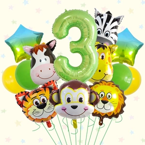 Dettaglio palloncini animali della foresta con numero 3 verde per festa di 3 compleanno