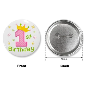 Badge 1er anniversaire 58mm avec couronne rose pour accessoires photo de fête