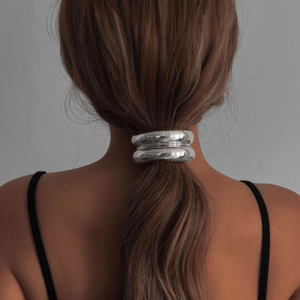 Silver metallic elastic ponytail holder with double layered minimalist ring hair tie