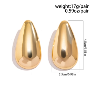 Polierte goldene Tropfenohrringe mit Maßen 4,8cm x 2,5cm und einem Gewicht von 17g