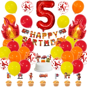 Détail de la décoration de fête thème pompier pour 5ème anniversaire avec ballons