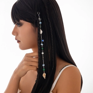 Bijou de cheveux de plage bohème avec perles colorées et coquillages naturels