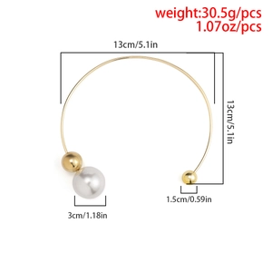 Detailed size measurement of the asymmetric gold choker with faux pearls and metal beads