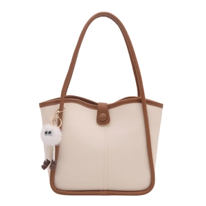 Bolso tote minimalista de cuero beige y marrón con lindo colgante de ojos de felpa