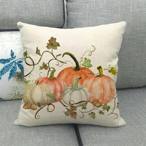 Housse de coussin en lin Happy Fall lin avec citrouille et feuilles sur un canapé