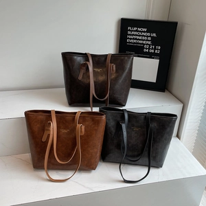 Women Vintage Minimalist PU Leather Tote Bag Large Capacity Solid Color Shoulder Bag For Commuting Daily Fashion Handbag