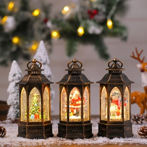 Trois lanternes de Noël en bronze avec sapin, Père Noël et bonhomme de neige, éclairage LED