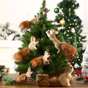 Simulation Flocked Squirrel Christmas Ornament Faux Fur Squirrel Figurine With Natural Pinecone Christmas Tree Decoration