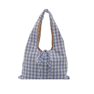 Sac fourre-tout à carreaux bleu et blanc avec large bandoulière et nœud décoratif