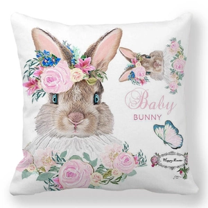 Détail de la taie d'oreiller de Pâques avec motif lapin, oiseaux et texture en peau de pêche