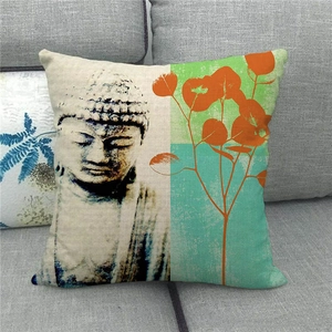 Detailstruktur des Kissenbezugs aus Leinen mit Buddha-Kopf und orangefarbenem Blattdruck