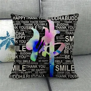 Detailaufnahme Kissenbezug Schwarz Leinen mit Buddha und Happy Typografie-Druck