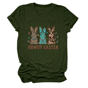 Détail de l'imprimé lapin Howdy Easter sur t-shirt coton vert olive au style western