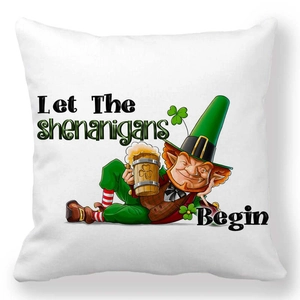 Dettaglio della federa per San Patrizio con design di leprechaun e trifogli