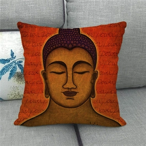 Dettaglio della federa in lino con ritratto di Buddha e trama di tessuto rustico