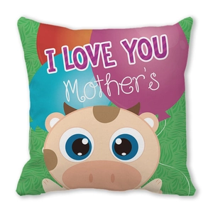 Detail eines quadratischen Kissenbezugs mit Kuh, Ballons und I Love You Mother Schriftzug