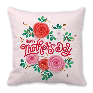Détail de la taie d'oreiller rose Fête des Mères avec roses et texte festif gravé
