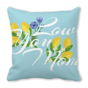 Dettaglio della federa Love You Mom con illustrazioni floreali di limoni e fiori