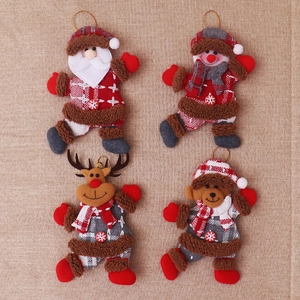Lot de 4 suspensions de Noël en peluche avec Père Noël, bonhomme de neige, élan et ours