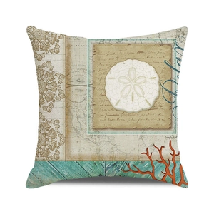 Détail de housse de coussin en lin vintage avec corail orange et carte marine