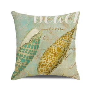 Texture détaillée de la housse de coussin en lin avec étoiles de mer et motifs plage