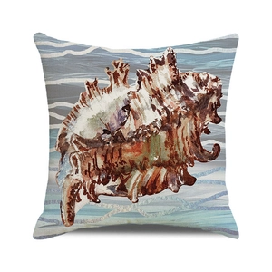 Housse de coussin nautique avec aquarelle d'étoile de mer et coquillage sur fond blanc