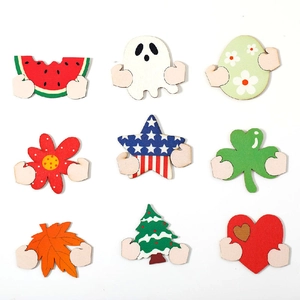 DIY interchangeable wooden welcome sign set with 9 seasonal holiday icons for home decor