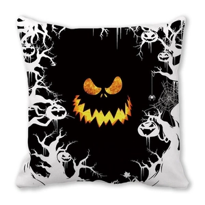 Halloween Kissenhülle mit leuchtendem Kürbis und Spinnennetz auf schwarzem Textilgewebe