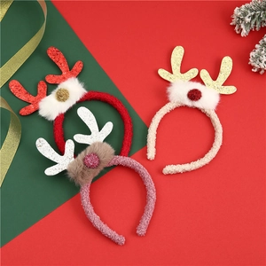 Set van drie kerst-rendiergeweien hoofdbanden met pluche vacht en glinsterende details