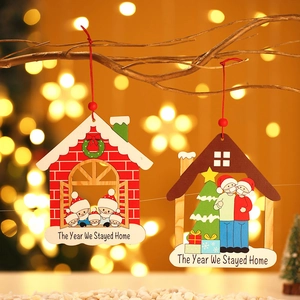 Adorno Colgante de Madera Casa de Navidad Patrón Familia con Mascarilla The Year We Stayed Home Decoración de Árbol de Navidad para Fiesta Hogar