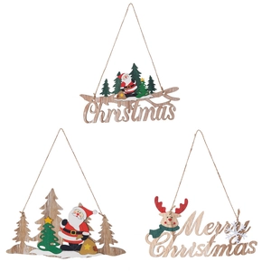 Set di tre ornamenti natalizi in legno con Babbo Natale e renne su sfondo bianco